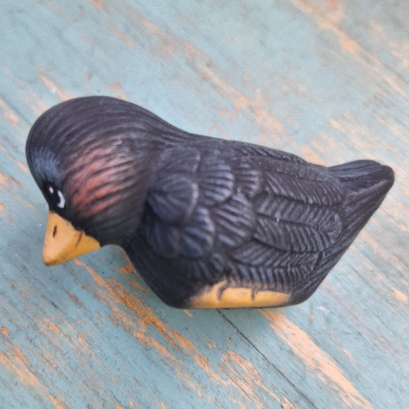 Vintage Porcelain Bird Tiny Figurine Bord Lover Gift Collectible Knick Nack - Picture 5 of 16